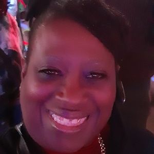 Meet your Posher, Felicia